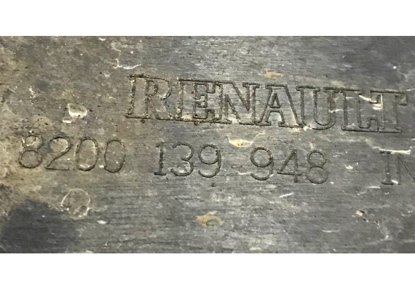 Накладка переднього бампера права Рено Сценік 2, 03-06, 8200139948
